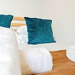 Mabillon Suite - Gorgeous-Haymarket, City Centre-Free Parking By Bonjour Residences Edinburgh